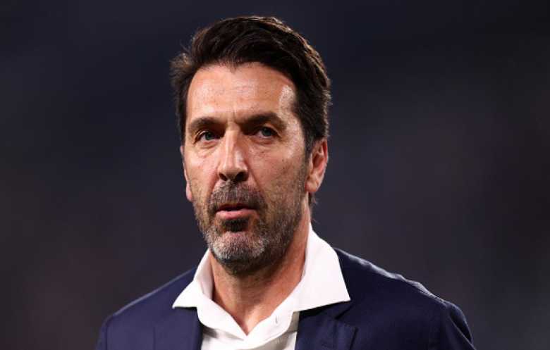 بعد 20 عاماً.. بوفون يفجّر تفاصيل جديدة عن نطحة زيدان