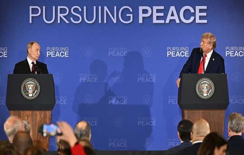 ترامب يناقش مع بوتين الوضع في أوكرانيا والحرب في المنطقة