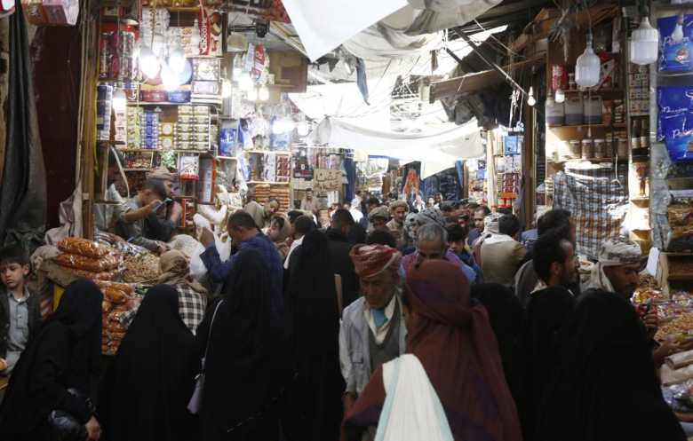 تضخم فاتورة الأجور في اليمن وتآكل الموارد