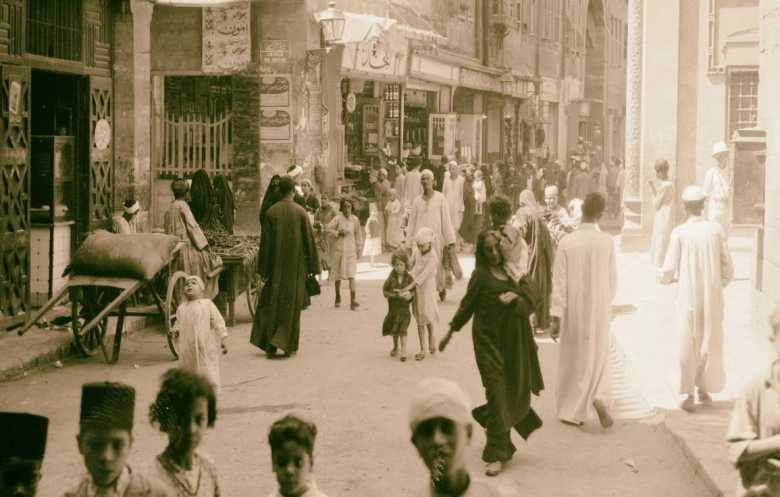 الإذاعة الحكومية المصرية... الغناء العربي على موجات القاهرة