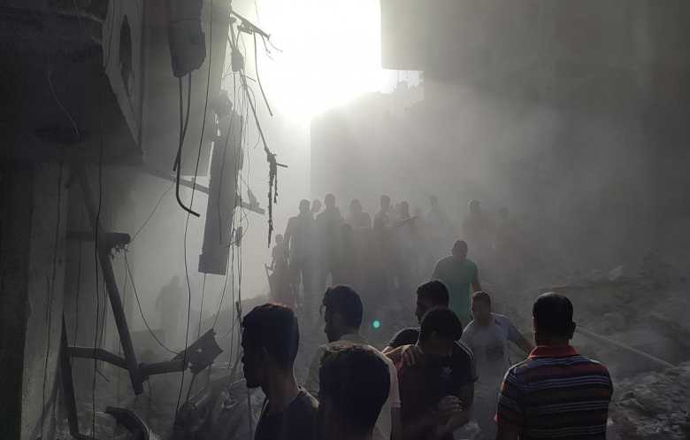 ليلة قاسية في غزة... قصف ونزوح واغتيالات