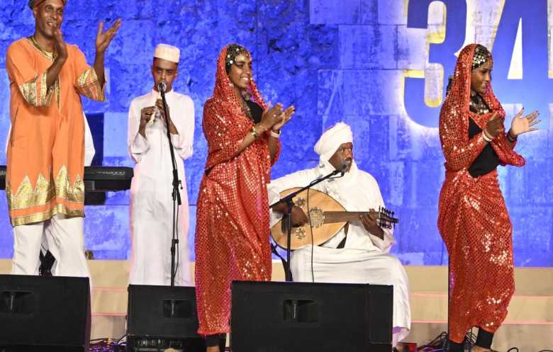 دولاران يفتحان أبواب حفلات مهرجان القلعة للمصريين