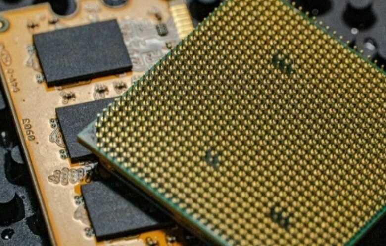 معالجات إنتل المرتقبة قد تعيد دعم DDR4.. فما علاقة أسعار DDR5؟
