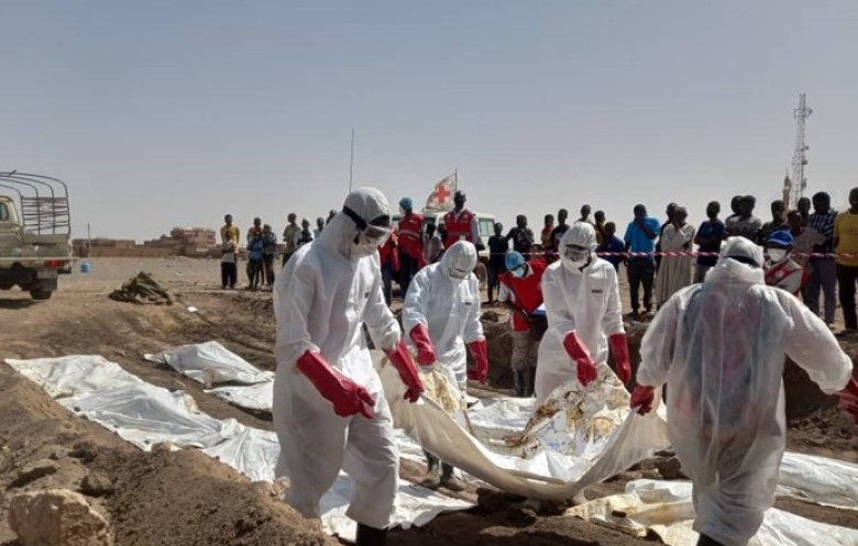 تجدد الاشتباكات في الخرطوم ودفن عشرات الجثث المجهولة