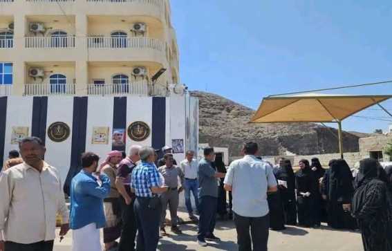  إغلاق مقر الأمانة العامة للانتقالي في عدن للمرة الثالثة خلال أيام