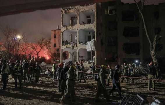 الحرب في المنطقة: إصابات ودمار واسع في إسرائيل وإيران تتوعد بالمزيد