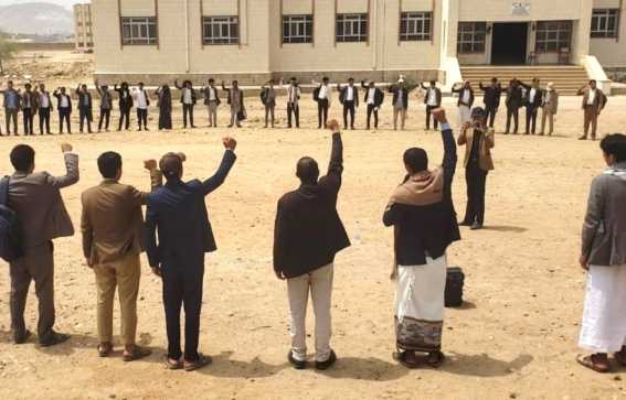 الحوثيون يكثّفون عسكرة الجامعات والتعبئة بين الطلاب