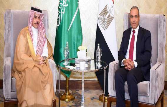 الرياض تبحث مع واشنطن والقاهرة الاعتداءات على سوريا
