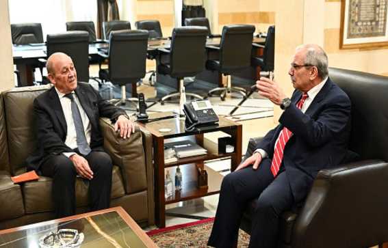 ​​​​​​​لودريان في بيروت... دعم المؤسسة العسكرية وخطة حصر السلاح