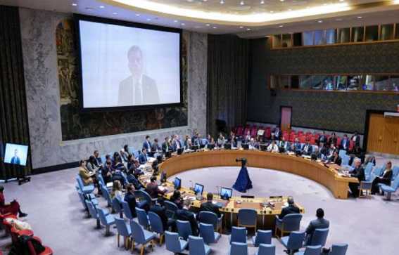 مجلس الأمن يشديد على مراقبة الأسلحة ويدعو لتسوية يمنية سلمية