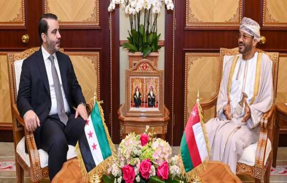 وزير الخارجية العماني يبحث مع نظيره السوري تعزيز التعاون