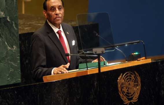 رئيس الوزراء السوداني يعلن عن مبادرة للسلام في بلاده