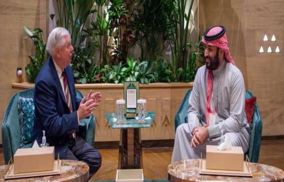 ولي العهد السعودي يبحث مع السيناتور ليندسي غراهام العلاقات بين البلدين