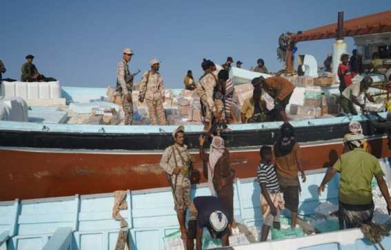  ضبط قارب تهريب قادم من إيران إلى الحوثيين قبالة مضيق باب المندب