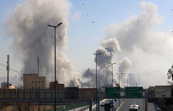 غارات واسعة على إيران وهجمات عدة تستهدف العراق