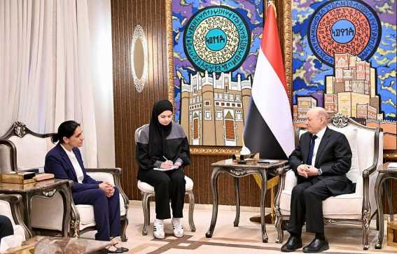 اليمن يحذر من تصعيد الحوثيين وتنسيقهم مع «جماعات إرهابية»