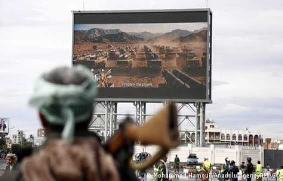 الحوثيون يدخلون الحرب “رد الجميل”  لإيران… أي تداعيات محتملة؟