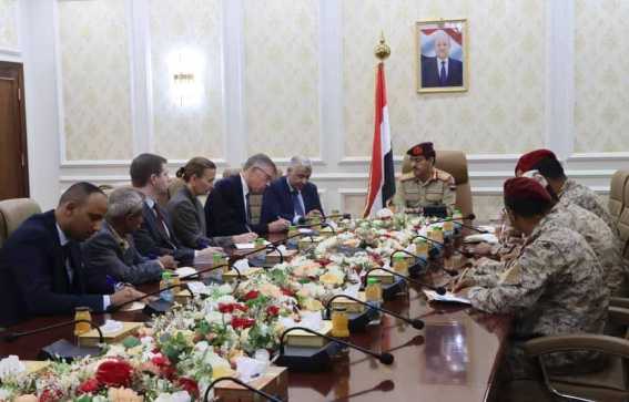 وزارة الدفاع: ماضون في توحيد القرار العسكري وإنهاء تعدد التشكيلات