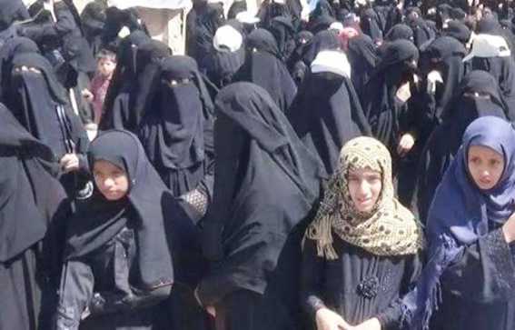 «الانتقالي» يُنظِّم وقفة نسوية احتجاجية ضد الحكومة في عدن