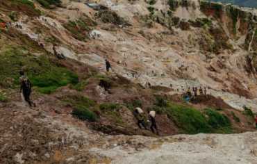 مقتل أكثر من 100 شخص جراء انهيار أرضي في منجم ذهب بالكونغو الديمقراطية