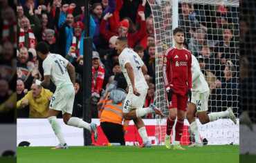 ليفربول ينهار وسط جماهيره بثلاثية نظيفة أمام نوتنغهام فوريست