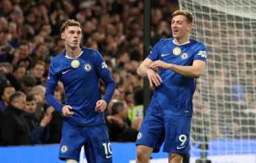 «البريميرليغ»: تشيلسي يقتحم المربع الذهبي بثلاثية «لاتينية» في بالاس