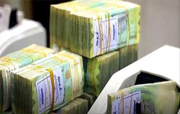 تحسن مفاجئ للريال اليمني يختبر ثقة السوق ويثير التساؤلات