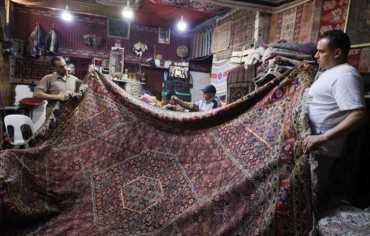 سجاد حلب اليدوي.. أنامل حرفيين تحفظ تراث الآباء والأجداد