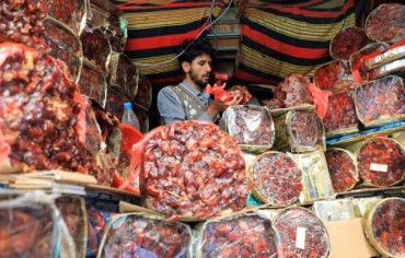 اتساع العجز يرهق الاقتصاد اليمني.. ومطالب بمراقبة الإنفاق