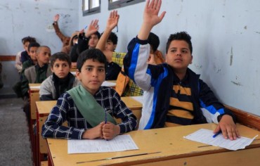 العودة إلى المدارس كابوس يؤرق اليمنيين .. تكاليف باهظة لتعليم منهار 