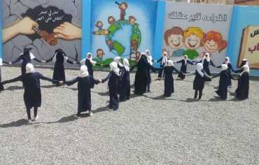 المعلمون في مناطق سيطرة الحوثيين يلوحون بالتصعيد