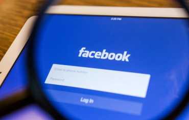 بعد 20 عاماً على تأسيسه.. كيف أصبح فيسبوك منجم ذهب لأجهزة المخابرات الغربية؟
