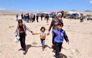 اللاجئون السوريون في أربع دول عربية: 57% ينوون العودة