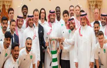 ولي العهد السعودي يستقبل لاعبي "الأهلي" أبطال آسيا 2025