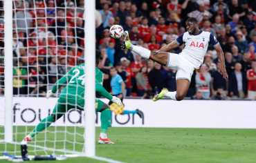كأس الدوري الأوروبي: توتنهام ينهي انتظارا دام 17 عاماً… ويتوج باللقب