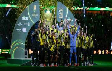 الاتحاد يُتوج بكأس ملك السعودية ويمنح النصر بطاقة آسيوية