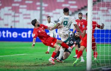 المنتخب السعودي يعبر الخطر... وينتظر «المعجزة»
