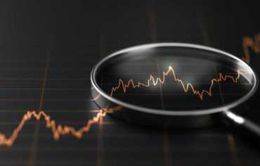 آفاق الاقتصاد العالمي في مفترق طرق