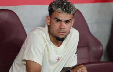 دياز يصل إلى ميونخ لإتمام إجراءات انتقاله لصفوف بايرن