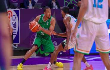 منتخب السعودية يؤكد جهوزيته في كأس آسيا للسلة.. مستوى ثابت وانتصار ثانٍ