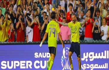  النصر يبلغ نهائي السوبر السعودي ويقصي الاتحاد بـ10 لاعبين