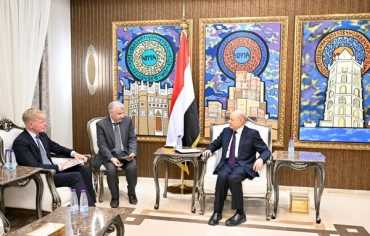 العليمي يلتقي غروندبرغ في الرياض لبحث أحلال السلام المستدام 