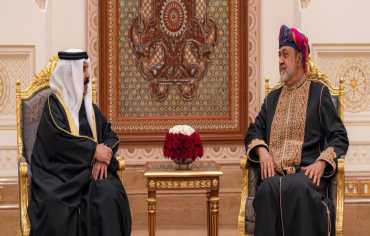 لقاء ودي يجمع سلطان عُمان وملك البحرين في صلالة