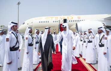  الرئيس الإماراتي يصل إلى قطر في زيارة تضامنية