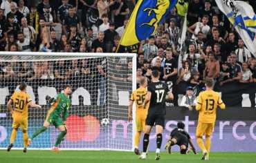 يوفنتوس يفرض التعادل 4-4 على دورتموند بدوري الأبطال