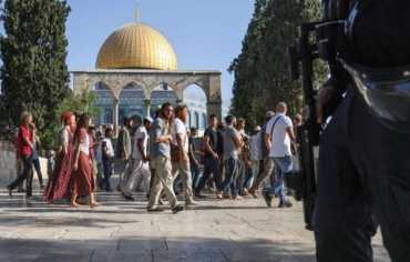 328 متطرفا إسرائيليا يقتحمون “الأقصى” ويؤدون طقوسا تلمودية