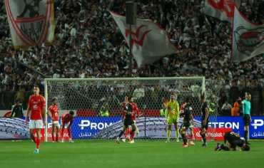 الأهلي يحسم قمة الدوري المصري أمام الزمالك بعد ريمونتادا مثيرة