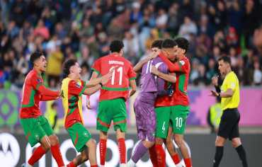 أشبال المغرب يكررون لفتة الكبار في المونديال.. الأمهات في النهائي