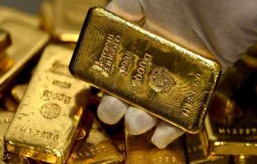 الذهب يتراجع والنفط يواصل مكاسبه