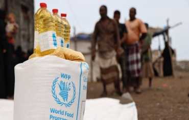 الغذاء العالمي يعلق أنشطته بمناطق الحوثيين بعد اختطاف 29 من موظفيه